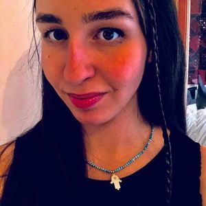 Meet your Posher, Elisa